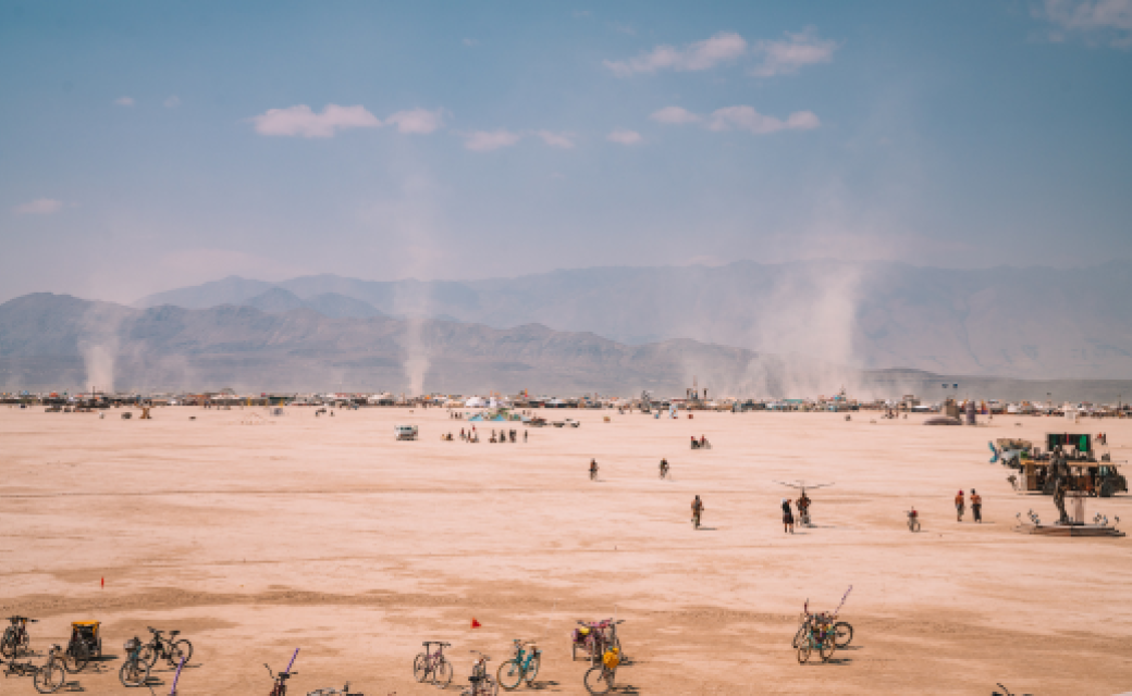 Source : Adobe Stock - Aerial Film Studio - Burning Man