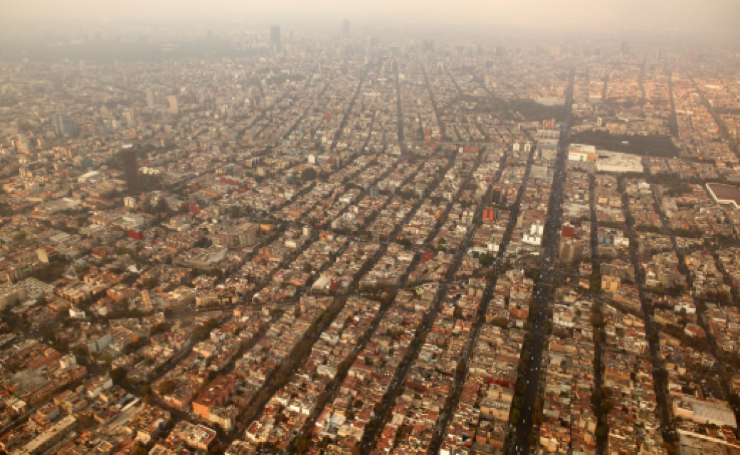 Source ; Adobe Stock - lunamarina - Mexico_pollution.png